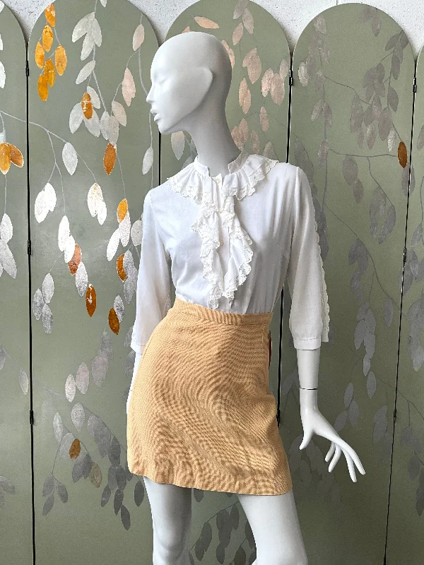 Vintage 1960s/70s White Ruffle Jabot Collar Blouse, S-M Lightweight Chiffon Blouse