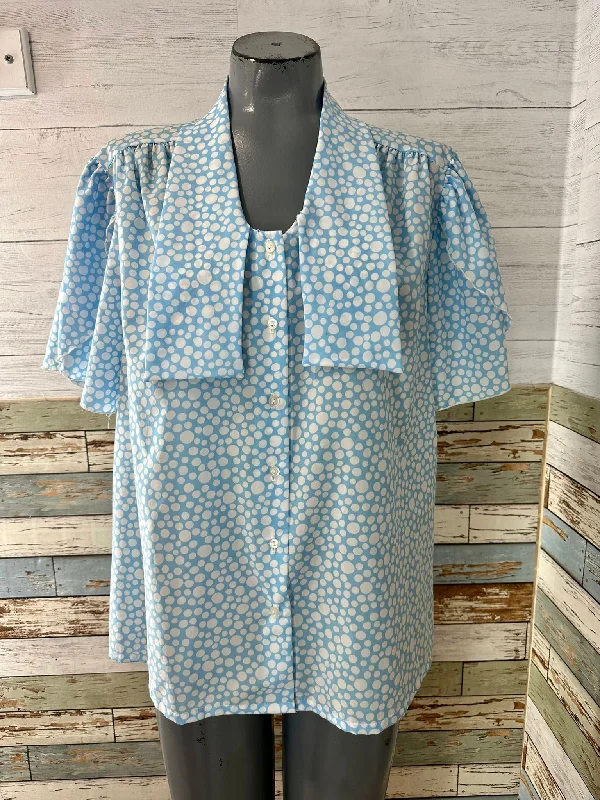 80’s Pale Blue & Off White Dot Print Short Sleeve Blouse By Ms Bond Peter Pan Blouse 80’s Pale Blue & Off White Dot Print Short Sleeve Blouse By Ms Bond Peter Pan Blouse