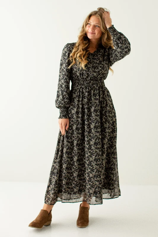 'Pamela' Smocked Detail Ditsy Floral Maxi Dress in Black Cozy Cold-Shoulder Maxi Dress 'Pamela' Smocked Detail Ditsy Floral Maxi Dress in Black Cozy Cold-Shoulder Maxi Dress
