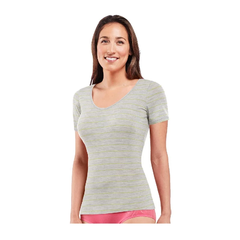 Icebreaker Women's Siren Short Sleeve Sweetheart Shirt Collared Crew Neck Turtle Neck Icebreaker Women's Siren Short Sleeve Sweetheart Shirt Collared Crew Neck Turtle Neck