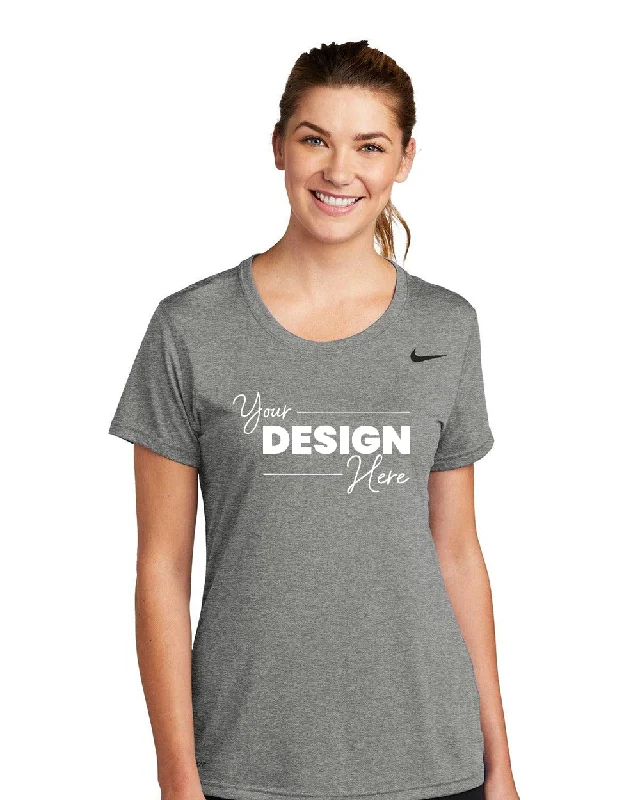 Nike Ladies Legend T-Shirt CU7599 Ribbed Striped Patterned