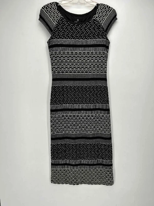 Ronni Nicole Size 4 Black & White Dress