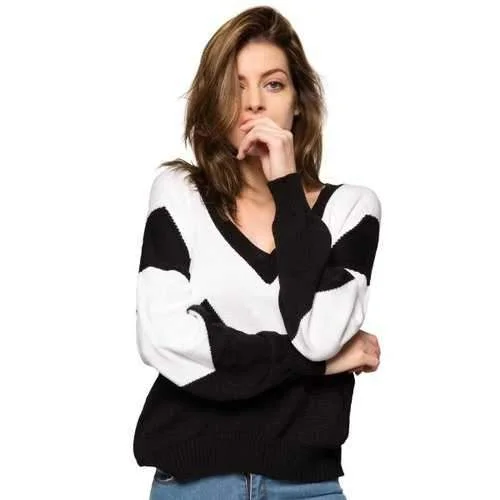 Trendy Style Plunging Neck Long Sleeve Color Block Women's Sweater - White And Black 2xl Chenille Blend Fleece Blend Nylon Blend Trendy Style Plunging Neck Long Sleeve Color Block Women's Sweater - White And Black 2xl Chenille Blend Fleece Blend Nylon Blend